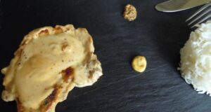 Cotes de porc de plein air à la moutarde