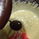 gâteau au chocolat au lait et cacahuètes grillées salées 5