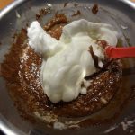 gâteau au chocolat au lait et cacahuètes grillées salées 7