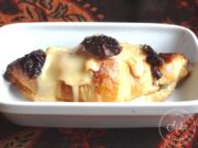 Croissant au maroilles et aux pruneaux