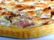 Tarte rhubarbe, crème d’amandes et brioche