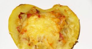Pommes de terre farcies au saucisson à l’ail