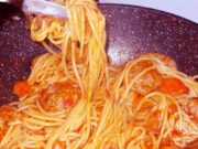 Spagherroni sauce tomate au vin blanc
