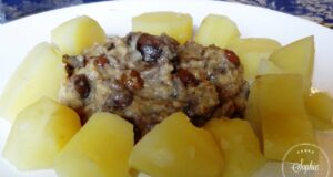 Rognons à la bière, pommes et raisins