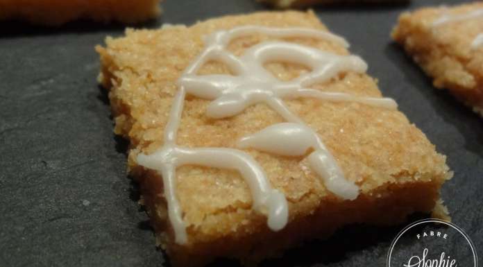carres-craquants-a-la-noix-de-coco-glacage-citron