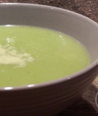 Velouté de courgettes au parmesan