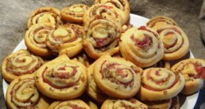 Roulés apéritif au bacon et aux noix