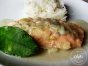 Saumon aux feuilles de citronnier et lait de coco