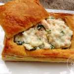vol-au-vent-de-poissons-sauce-crabe-et-fanes-de-radis