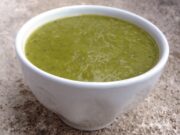 Potage de courgettes et pois cassés