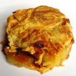 omelette-aux-pommes-de-terre-oignon-et-chorizo
