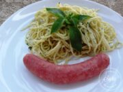 Saucisses de Toulouse pochées au vin blanc