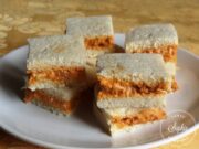 Mini sandwiches au thon et à la tomate