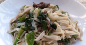 Wok de nouilles de riz sautées au boeuf