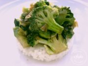 Brocolis sauté aux oignons rouges (salé-sucré)
