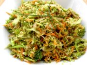 Salade de brocolis cru au gingembre