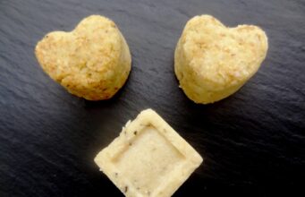 Sablés salés aux pistaches et amandes-herbes de Provence