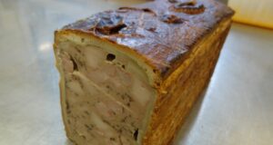 Techniques de MOF : montage d’un pâté en croute