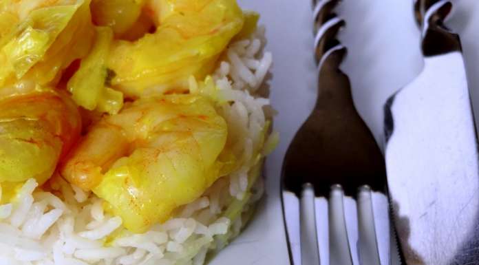 Curry aux crevettes et lait de coco