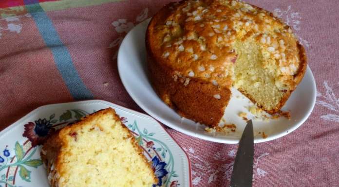 Gâteau aux nectarines et fleur d'oranger 0