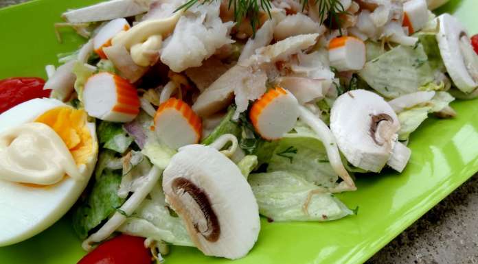 Salade de poisson et surimi sauce aneth et miel 0