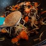 Wok de légumes aux champignons noirs 13