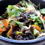 Wok de légumes aux champignons noirs