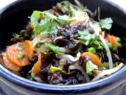 Wok de légumes aux champignons noirs
