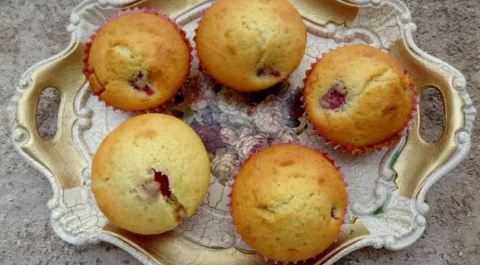 Muffins à la rose et framboises 11