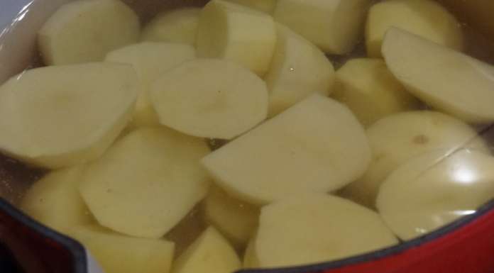 Crevettes à l'ail purée aux oignons frais 14