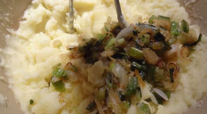 Crevettes à l'ail purée aux oignons frais 6