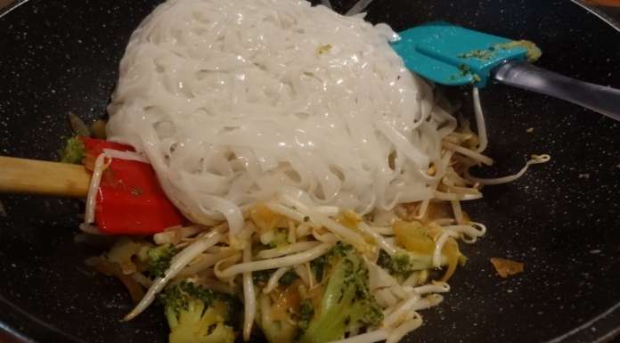 Chow mein brocolis soja 14