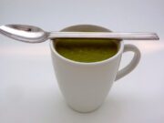 Velouté petits pois, artichauts, courgettes