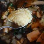 Riz gluant fourré au saumon en feuilles de bananier 4