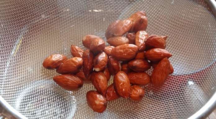 Comment enlever la peau des amandes 4