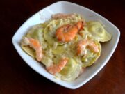 Raviolis sauce truffe, oignon et crevettes