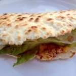 Tortillas de harina y frijoles refrito 0