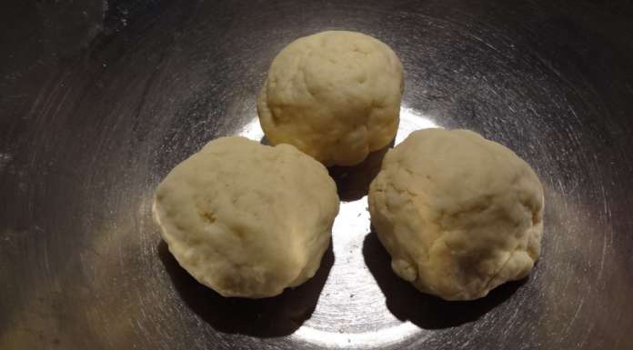 Tortillas de harina y frijoles refrito 5