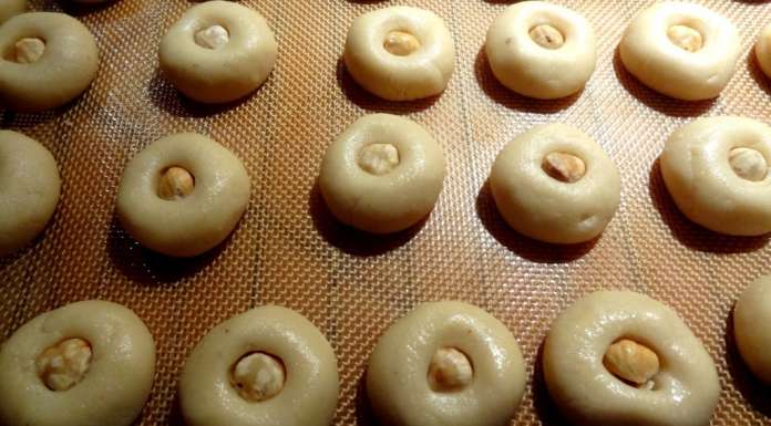 Biscuits de Noël vegan aux noisettes 5