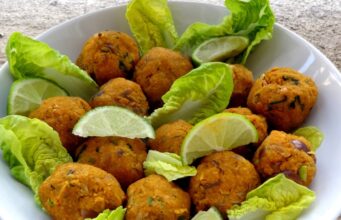 Boulettes de lentilles corail aux épices – Mercimek köftesi (Bahreïn)