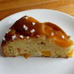 Gâteau au marcarpone pêches et amandes