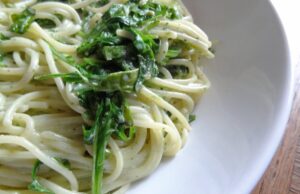 Ma petite sauce ail-basilic à tout faire