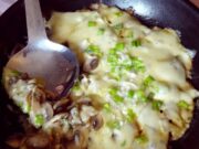 Poêlée de champignons au fromage – Shamu datchi (Bhoutan)