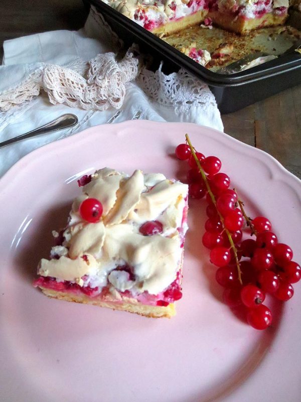recettes estoniennes gâtaux aux groseilles et à la meringue