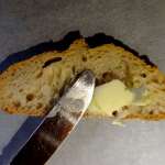 tartines-chaudes-au-fromage-frais-et-confiture-1