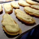 tartines-chaudes-au-fromage-frais-et-confiture-6