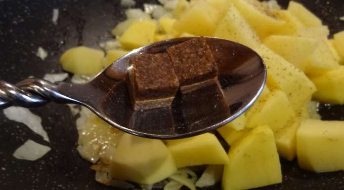 pommes-de-terre-et-oignon-au-curry-2