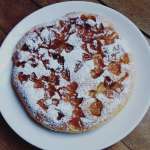 Gâteau aux pommes à la poêle a