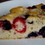 Gâteau tendre aux fruits rouges 0