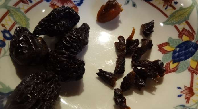 pain-de-bananes-aux-pruneaux-et-cacahuetes-6
